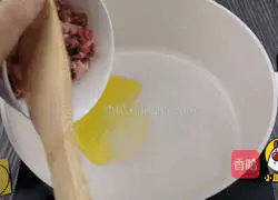 Illustration of how to make tomato and beef risotto 6