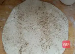 Illustration of how to make salt and pepper rolls 3