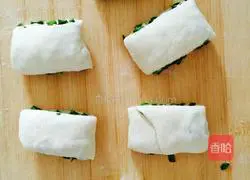 Illustration of how to make chive rolls 7
