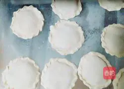 Illustration of how to make spiced mutton box 10