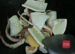 Illustration of how to make seafood pasta 7