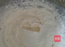 Strawberry Box Cake Recipe Illustration 15