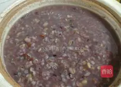 Illustration of how to make multigrain eight-treasure porridge 6