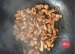 Illustration of how to make braised beans and noodles 2