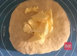 Illustration of how to make hamburger embryo (hand-kneaded dough version) 3