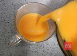 Illustration of how to make carrot and millet paste 10