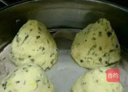 Illustration of how to make salted corn flour steamed buns 5