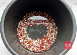 Illustration of the Recipe of Red Bean, Coix Seed and Gorgon Porridge 4