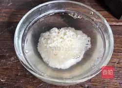 Illustration of how to make Tremella and millet porridge 1