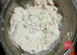 Illustration of how to make scallion oil flower rolls 3