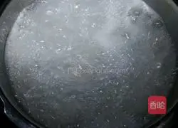 Illustration of how to make spring vegetables, mushrooms and pork ribs porridge 6