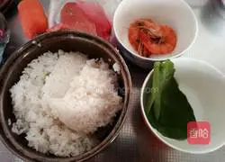 Illustration of how to make ham and shrimp porridge 1