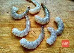 Illustration of how to make three-color quinoa rice balls with mushrooms and shrimps 1