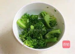 Illustration of how to make shrimp and vegetable rice ball bento 7