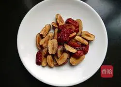 Illustration of how to make beauty and blood-tonifying porridge 3