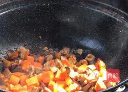 Illustration of how to make braised pork belly rice 12