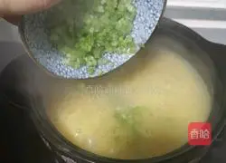 Illustration of how to make millet and shrimp porridge 11