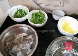 Illustration of how to make sweet-scented osmanthus fish casserole porridge 3