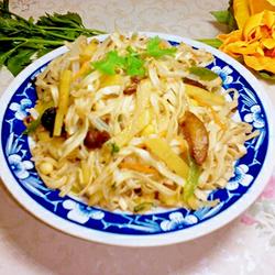 Potato braised noodles