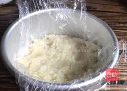 Illustration of how to make a good harvest birthday cake 3