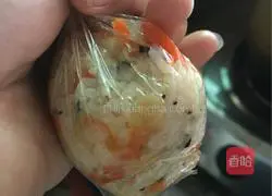 Illustration of how to make rice balls 6