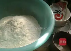 Illustration of how to make oil and salt flower rolls 1