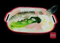 Illustration of how to make crucian carp soup rice noodles 8
