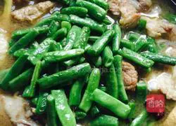 Illustration of home-style braised noodles 9