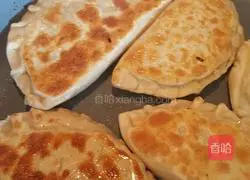 Illustration of how to make leek, egg and three-color pepper box 7