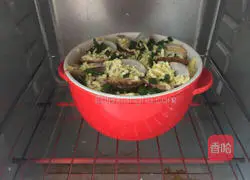 Illustration of how to make seafood cheese baked rice 7