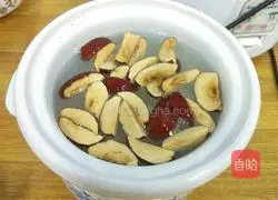 Illustration of how to make red date and lotus seed porridge 7
