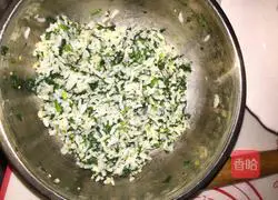 Illustration of how to make caviar rice balls 6