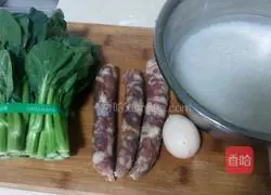 Illustration of how to make Cantonese cured meat clay pot rice 1