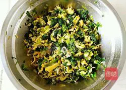 Illustration of how to make spinach and egg boxes 9