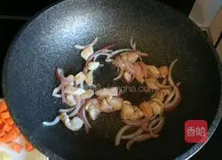 Illustration of how to make tomato and chicken baked rice 4