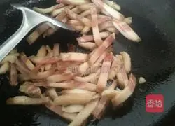  Illustration of how to make shepherd's purse spring rolls 7