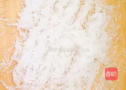 Illustration of how to make leek and egg box 4