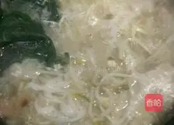 Illustration of how to make strong fragrant rice noodle pot 6