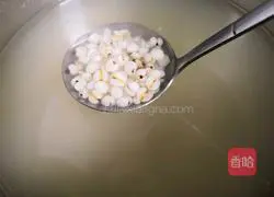 Illustration of how to make healthy chestnut barley porridge 5