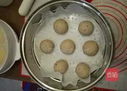 Illustration of making homemade low-sugar ten-grain rice steamed buns with bread machine 7