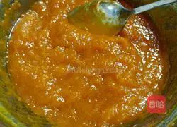 Illustration of how to make pumpkin hair cake 3