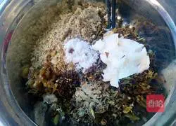 Illustration of how to make lily rolls 5