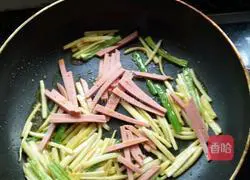 Illustration of how to make fried pasta 5