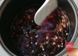 Illustration of how to make purple rice and multigrain porridge 2
