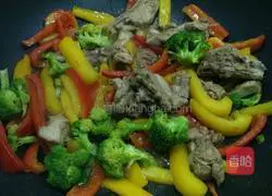 How to make cold noodles with colored pepper duck Illustration 5