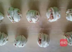 Illustration of how to make ham rolls 6