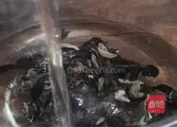 Agaric, yam and millet porridge Practice illustration 1