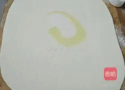 Illustration of how to make spicy flower rolls 1