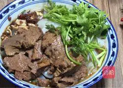 Illustration of home-style beef rice noodles 10