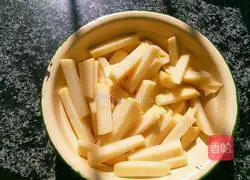 Illustration of braised noodles 1